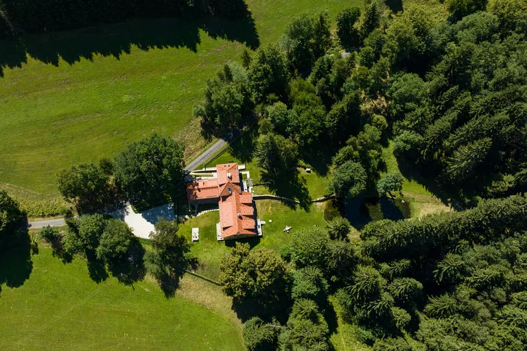 Lipno nad Vltavou - Český Krumlov | Predaj, Rodinný dom, 14-izbový, 581 m²
