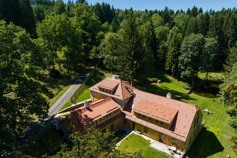 Lipno nad Vltavou - Český Krumlov | Predaj, Rodinný dom, 14-izbový, 581 m²