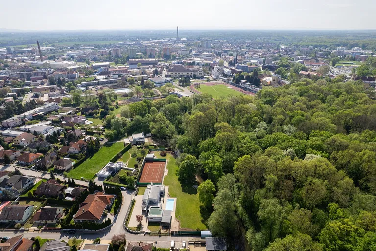 Fibichova, Břeclav - Břeclav | Predaj, Rodinný dom, 6-izbový, 398 m²