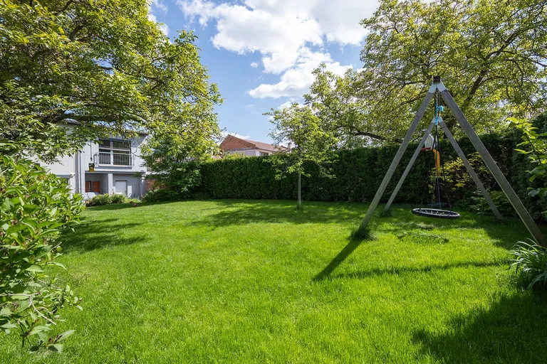 Loučná, Brno-Soběšice - Brno-město | Sale, House, Three-bedroom (4+kk), 225 m²