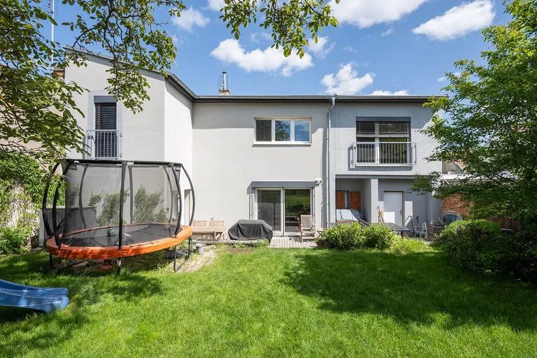 Loučná, Brno-Soběšice - Brno-město | Sale, House, Three-bedroom (4+kk), 225 m²