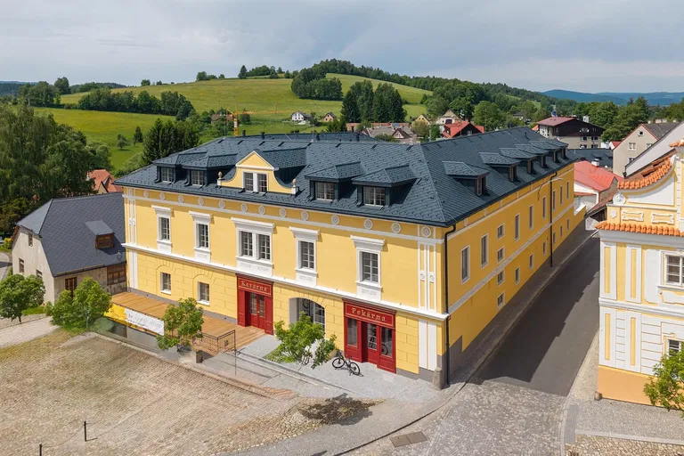 Náměstí, Kašperské Hory - Klatovy | Sale, Apartment, One-bedroom (2+kk), 78 m²