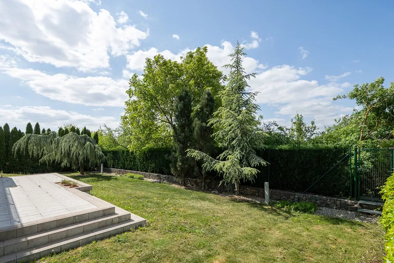 Azurová, Řečkovice - Brno-město | Predaj, Rodinný dom, 6-izbový, 756 m²