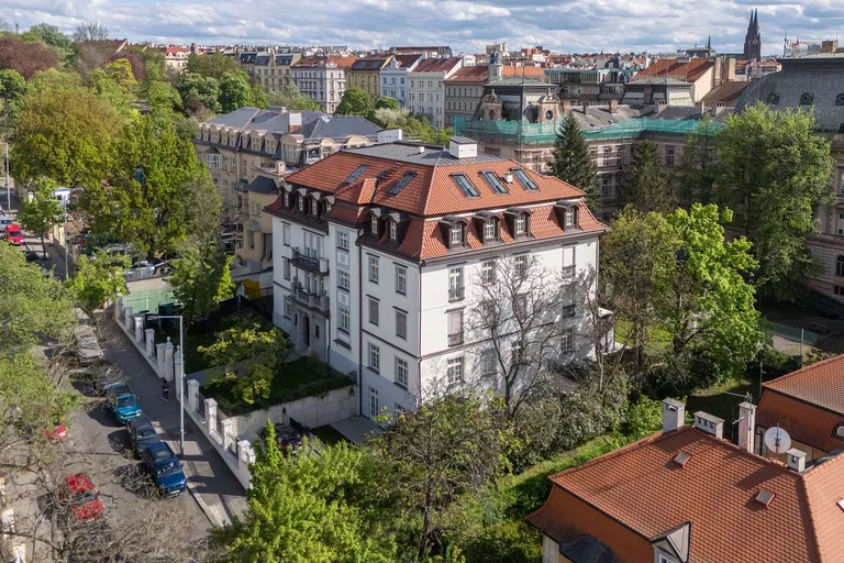 Helénská, Vinohrady - Prague 2 | Sale, Apartment, Three-bedroom (4+kk), 185 m²