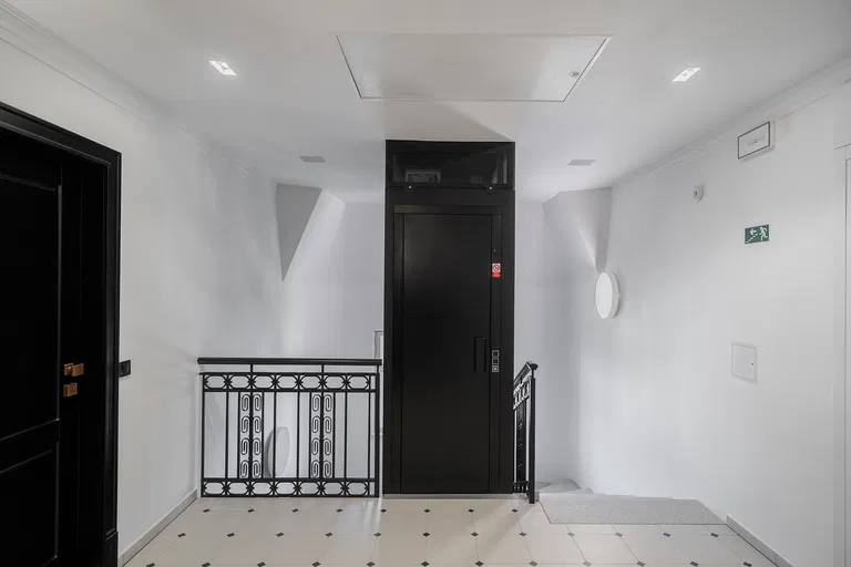Helénská, Vinohrady - Prague 2 | Sale, Apartment, Three-bedroom (4+kk), 185 m²