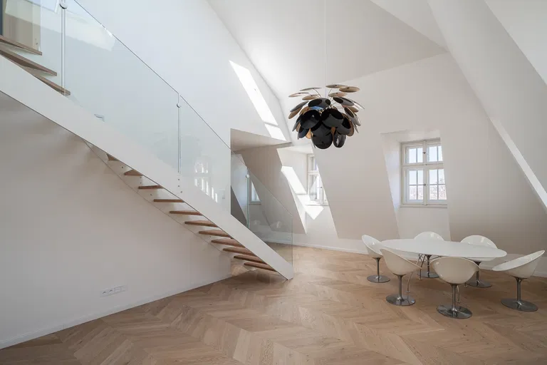 Helénská, Vinohrady - Prague 2 | Sale, Apartment, Three-bedroom (4+kk), 185 m²
