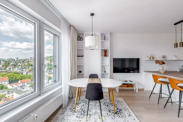 Šancová, Staré Mesto - Bratislava I | Prenájom, Byt, 2-izbový, 70 m²