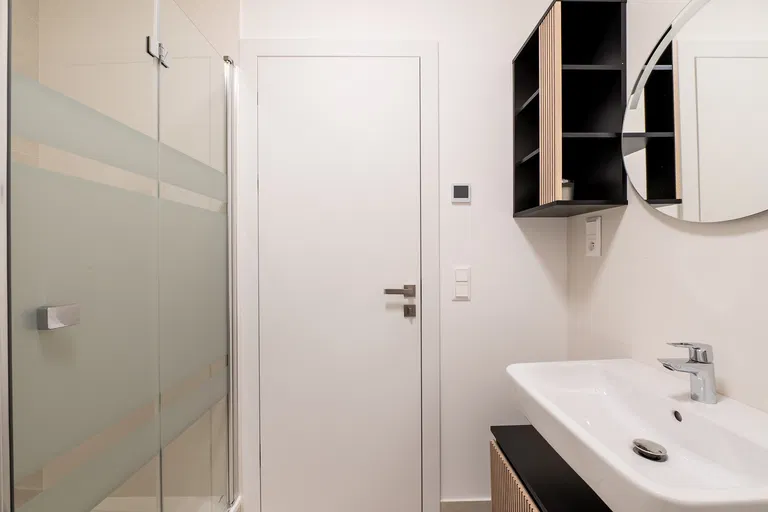 Pri Vojenskom Cintoríne, Petržalka - Bratislava V | Prenájom, Byt, 1-izbový, 33 m²