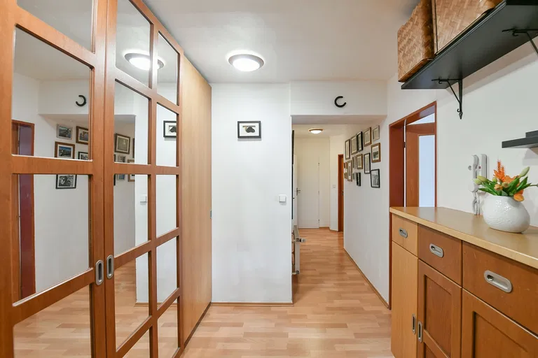  - Praha-západ | Predaj, Byt, 3-izbový, 74 m²