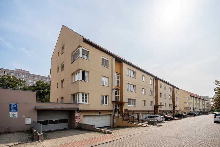 Jitravská, Střížkov - Prague 8 | Sale, Apartment, Three-bedroom (4+kk), 103 m²