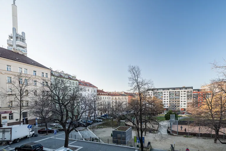 Žižkovo náměstí, Žižkov - Prague 3 | Sale, Apartment, One-bedroom (2+kk), 54 m²