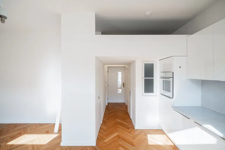 U Studánky, Bubeneč - Prague 7 | Sale, Apartment, Studio (1+kk), 31 m²