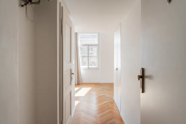 U Studánky, Bubeneč - Prague 7 | Sale, Apartment, Studio (1+kk), 31 m²