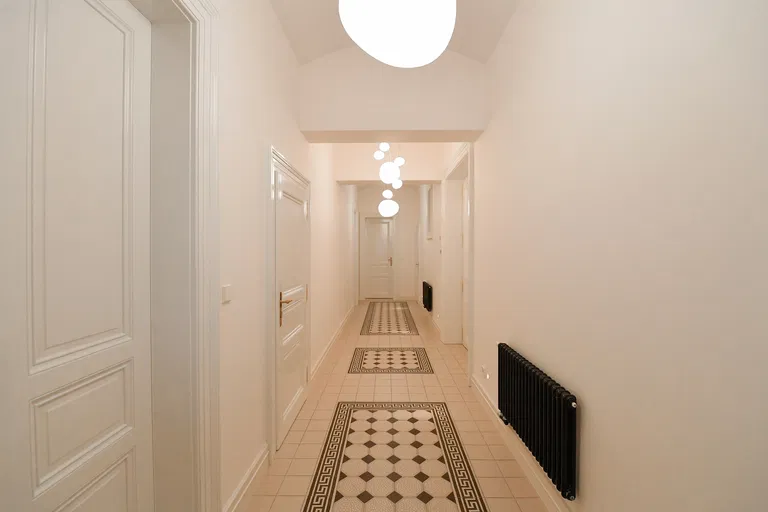 Všehrdova, Malá Strana - Prague 1 | Sale, Apartment, Four-bedroom (5+kk), 279 m²