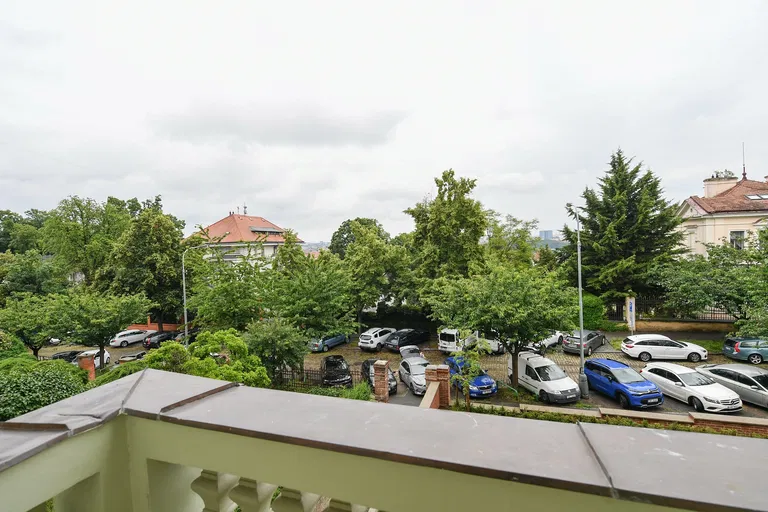 Dykova, Vinohrady - Prague 10 | Rent, Apartment, One-bedroom (2+kk), 71 m²