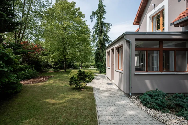 Sad přátelství, Týnec nad Sázavou - Benešov | Predaj, Rodinný dom, 5-izbový, 250 m²