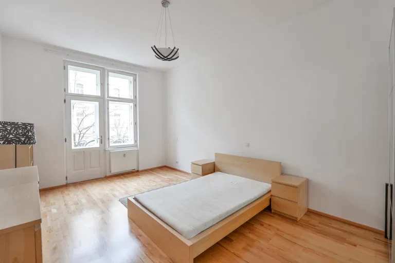 Korunní, Vinohrady - Praha 10 | Prenájom, Byt, 2-izbový, 57 m²