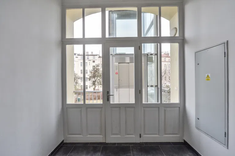 Korunní, Vinohrady - Praha 10 | Prenájom, Byt, 2-izbový, 57 m²