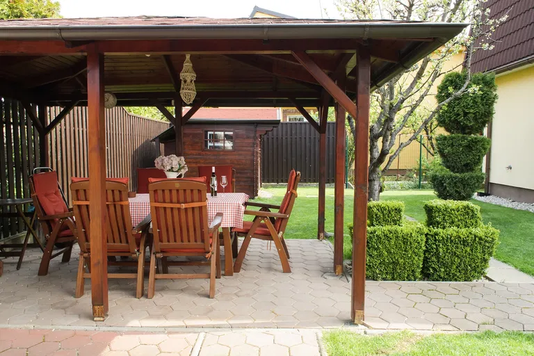 Hrušovská, Vrakuňa - Bratislava II | Sale, House, Four-bedroom (5+kk), 240 m²