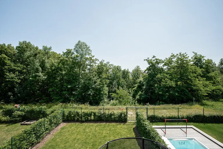 Svatošových, Vysočany - Prague 9 | Rent, Apartment, Three-bedroom (4+kk), 152 m²
