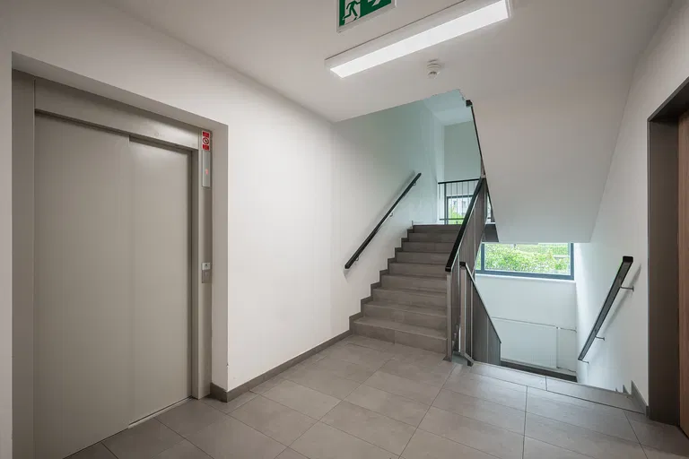 Svatošových, Vysočany - Prague 9 | Rent, Apartment, Three-bedroom (4+kk), 152 m²