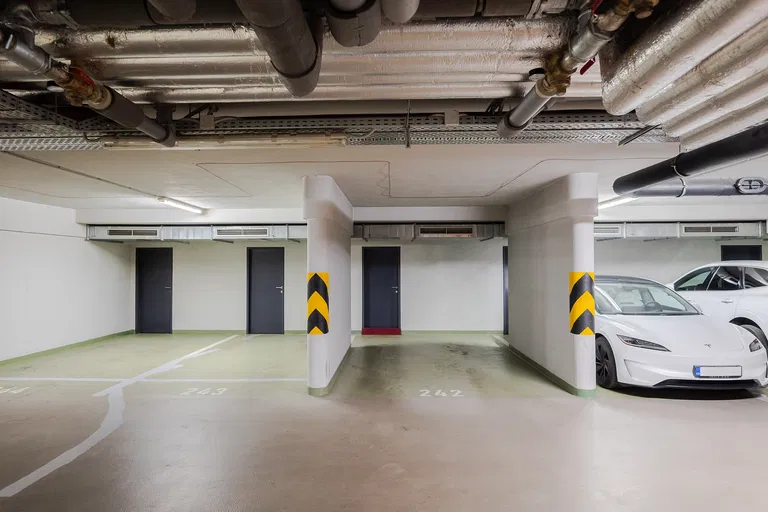 V přístavu, Holešovice - Prague 7 | Rent, Apartment, One-bedroom (2+kk), 82 m²