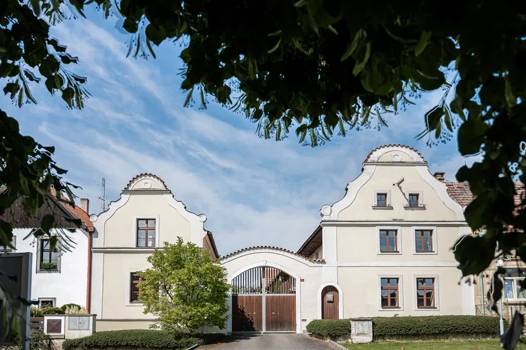 Ledce - Kladno | Predaj, Rodinný dom, 10-izbový, 1 292 m²
