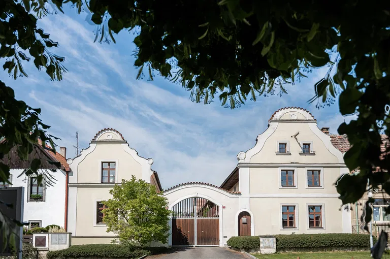 Ledce - Kladno | Predaj, Rodinný dom, 10-izbový, 1 292 m²