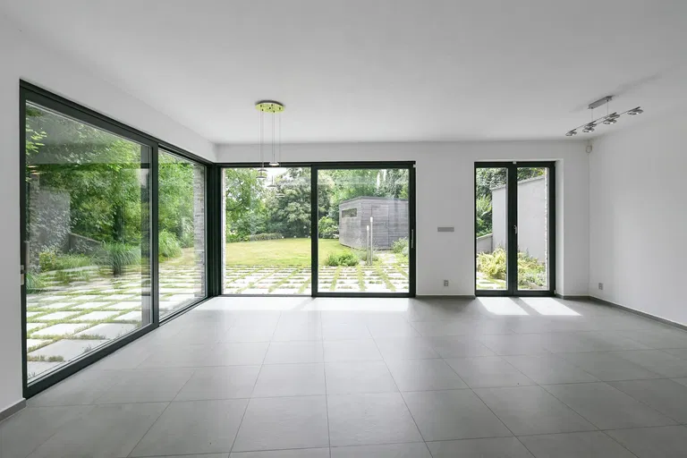 Velenická, Kunratice - Prague 4 | Rent, House, Five-bedroom (6+kk), 332 m²