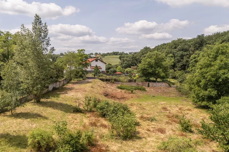 Pod Novou školou, Nebušice - Praha 6 | Predaj, Pozemok, 4 105 m²