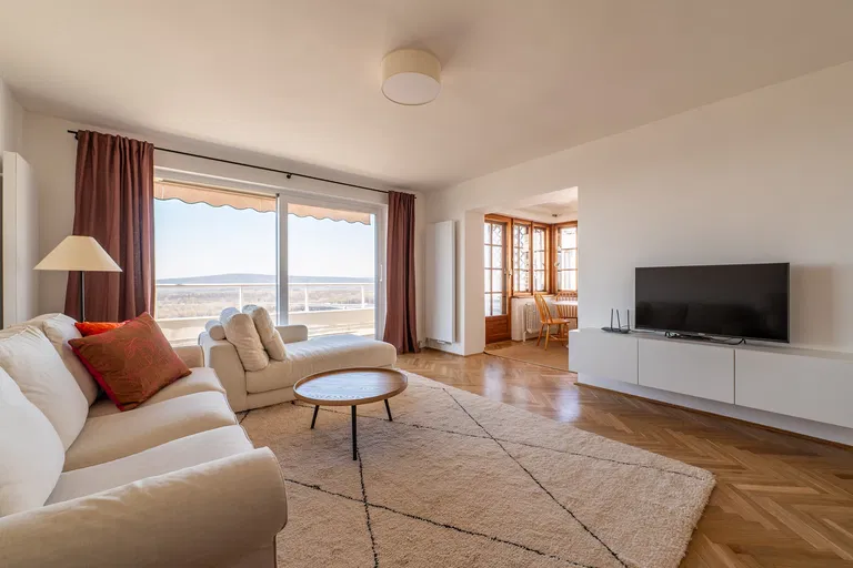 Fialkové údolie, Staré Mesto - Bratislava I | Prenájom, Byt, 3-izbový, 110 m²