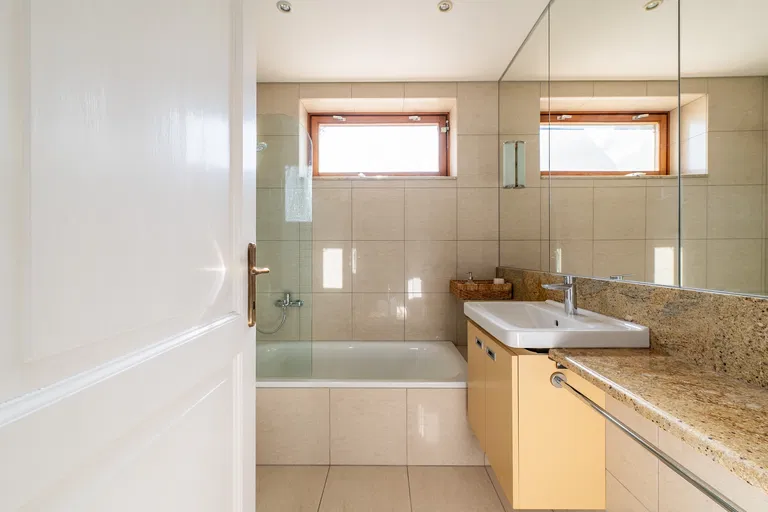 Fialkové údolie, Staré Mesto - Bratislava I | Prenájom, Byt, 3-izbový, 110 m²