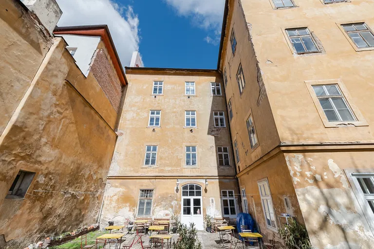Nerudova, Malá Strana - Praha 1 | Predaj, Bytový dom, 1700 m²