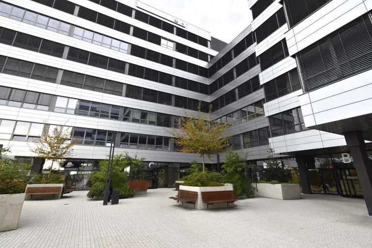 Bucharova, Stodůlky - Praha 5 | Pronájem, Obchodní prostor, 104 m²