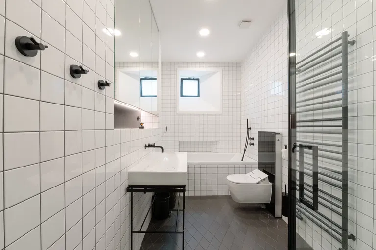 Moyzesova, Staré Mesto - Bratislava I | Rent, Apartment, Four-bedroom (5+kk), 155 m²
