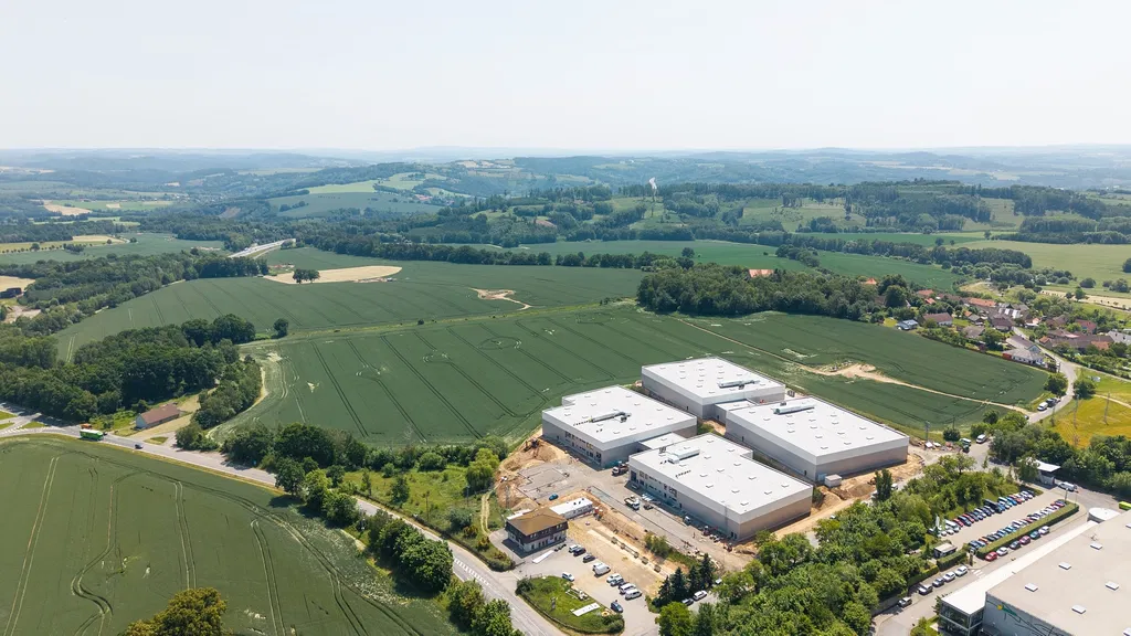 Divišov - Benešov | Pronájem, Logistický park, 11 200 m²