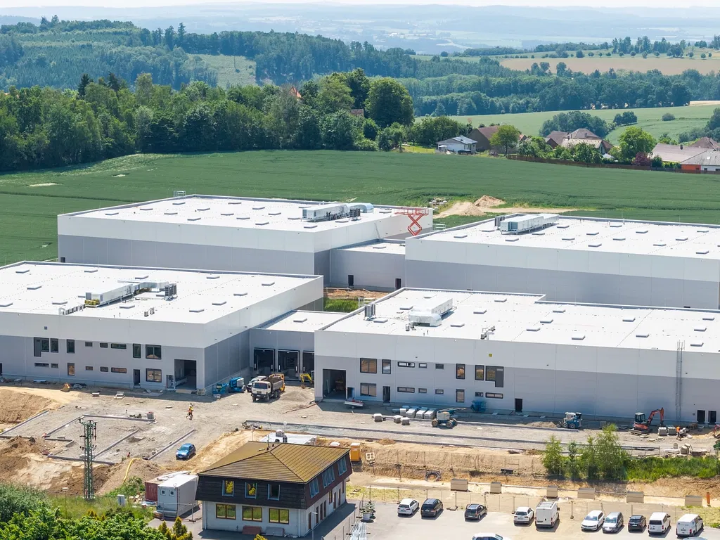 Divišov - Benešov | Pronájem, Logistický park, 11 200 m²