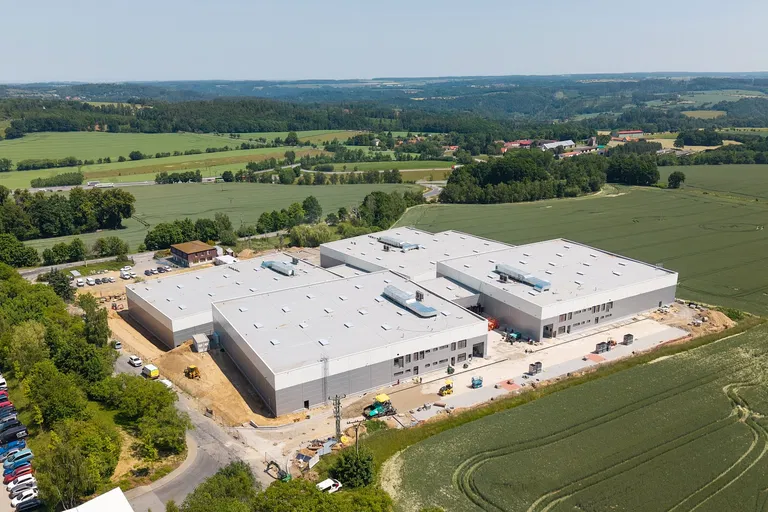 Divišov - Benešov | Pronájem, Skladový prostor, 2 500 m²