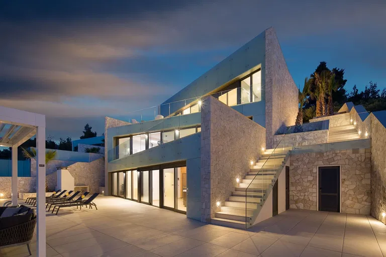 Chorvátsko, Ostrov Korčula - Korčula | Predaj, Rodinný dom, 5-izbový, 350 m²