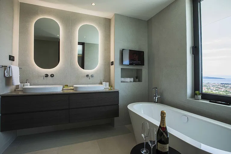 Chorvátsko, Splitsko-dalmatínska - Split | Predaj, Rodinný dom, 6-izbový, 343 m²