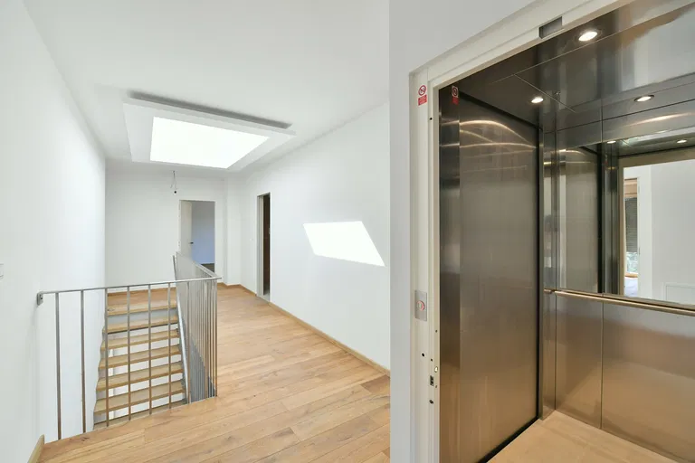 Líbeznice - Praha-východ | Predaj, Rodinný dom, 5-izbový, 350 m²