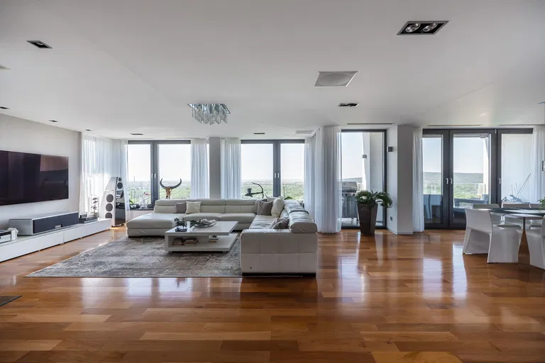 Fialkové údolie, Bratislava - Bratislava I | Sale, House, Seven-bedroom (8+kk), 632 m²