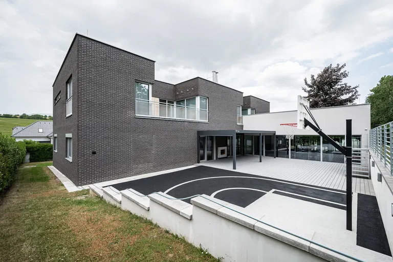 Ve Zběrušce, Tuchoměřice - Praha-západ | Sale, House, Six-bedroom (7+kk), 483 m²