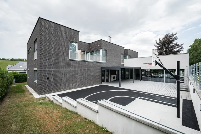 Ve Zběrušce, Tuchoměřice - Praha-západ | Predaj, Rodinný dom, 7-izbový, 483 m²