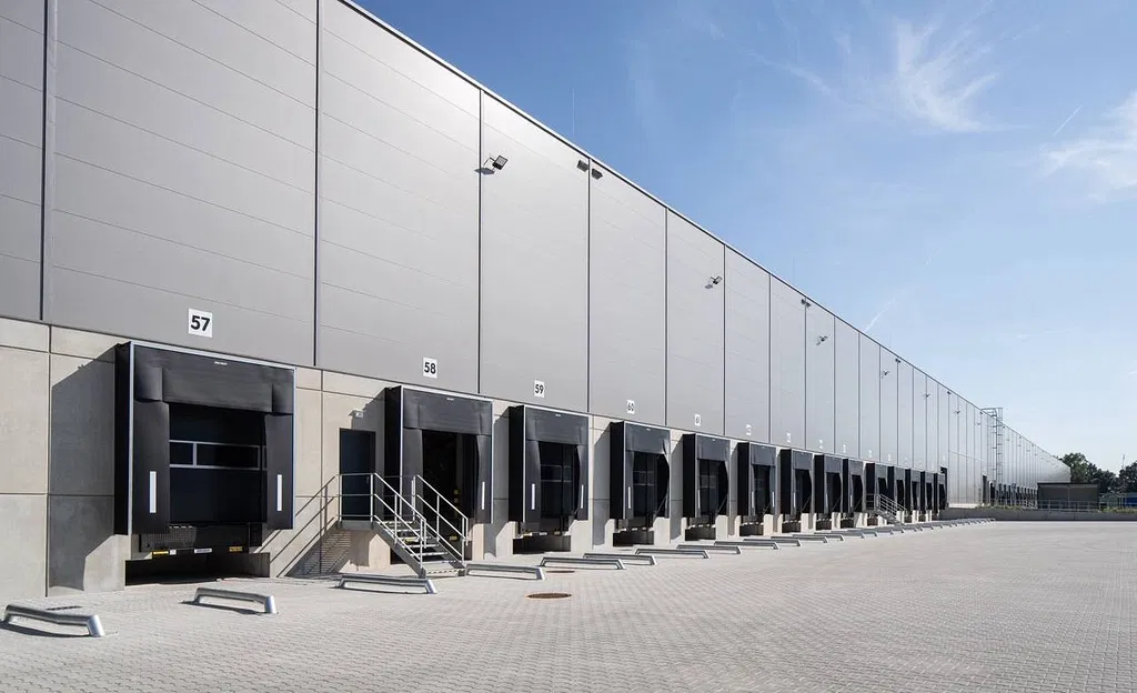 Nádražní, Pardubice - Pardubice | Rent, Logistic park, 14 739 m²