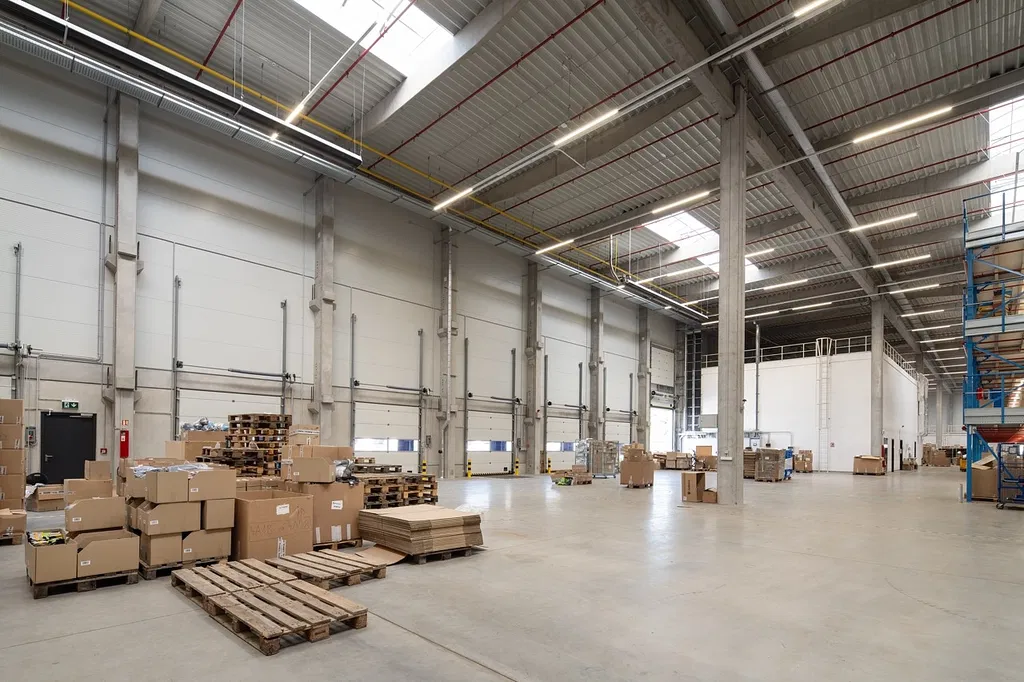 Nádražní, Pardubice - Pardubice | Rent, Logistic park, 14 739 m²