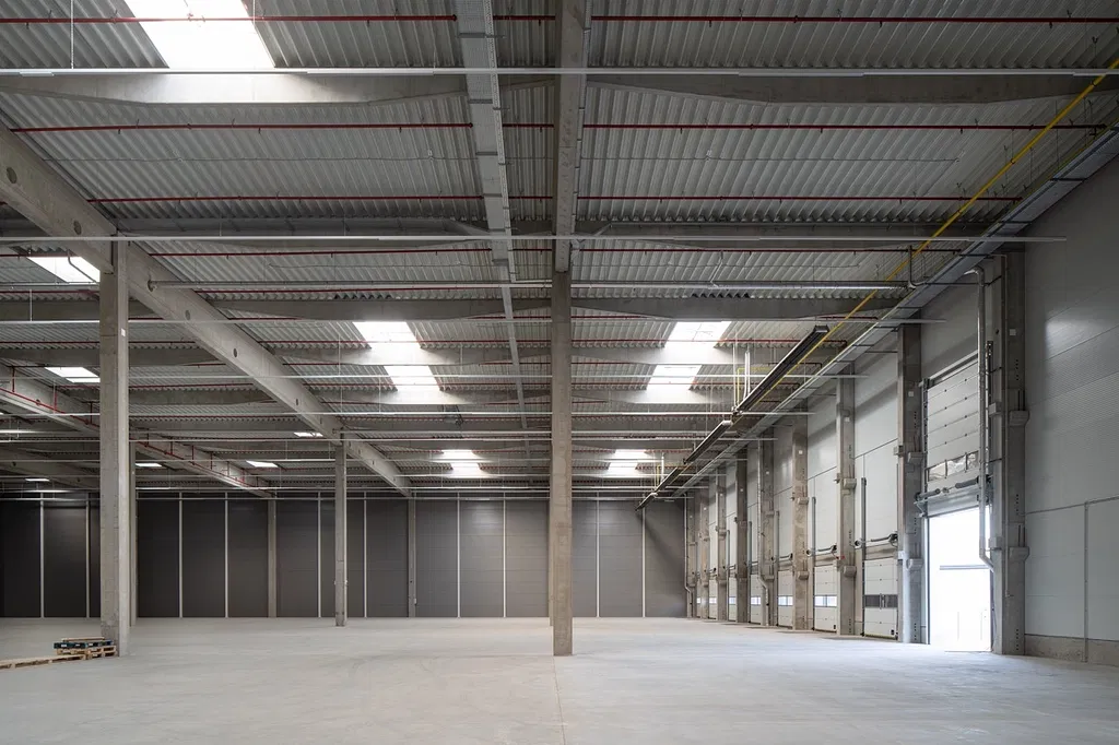 Nádražní, Pardubice - Pardubice | Rent, Logistic park, 14 739 m²
