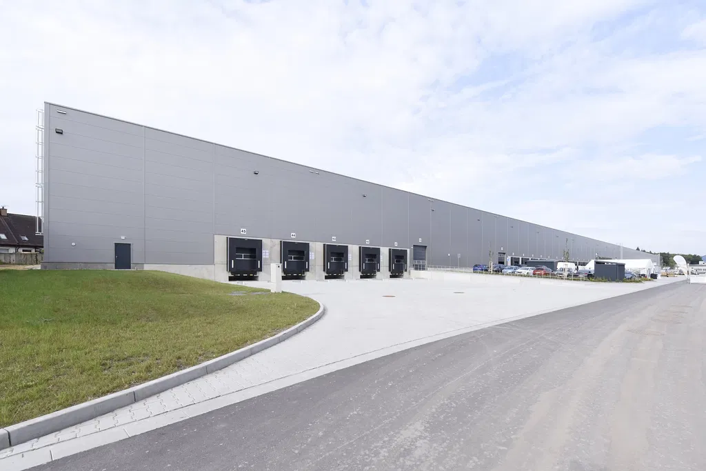 Nádražní, Pardubice - Pardubice | Rent, Logistic park, 14 739 m²