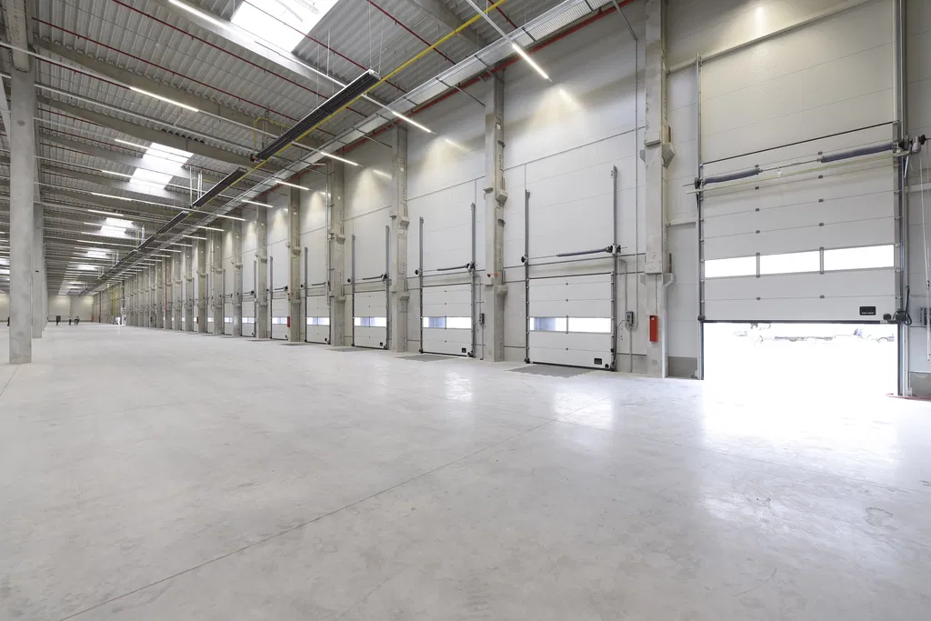 Nádražní, Pardubice - Pardubice | Rent, Logistic park, 14 739 m²