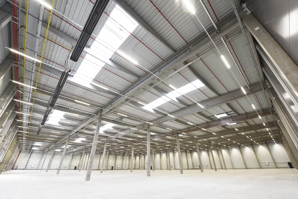 Nádražní, Pardubice - Pardubice | Rent, Logistic park, 14 739 m²